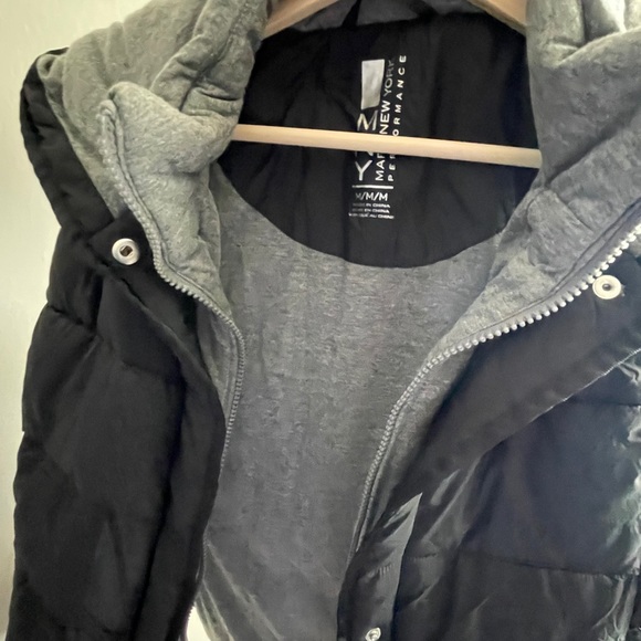 MNY PERFORMANCE - PUFFER VEST - Picture 1 of 6